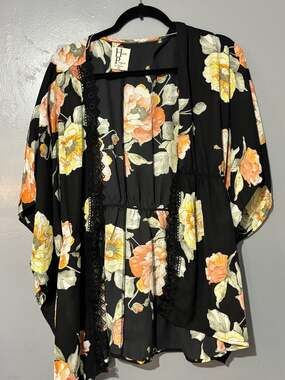 Haute Project Los Angeles Floral Print Kimono Cardigan with Lace Trim 2XL